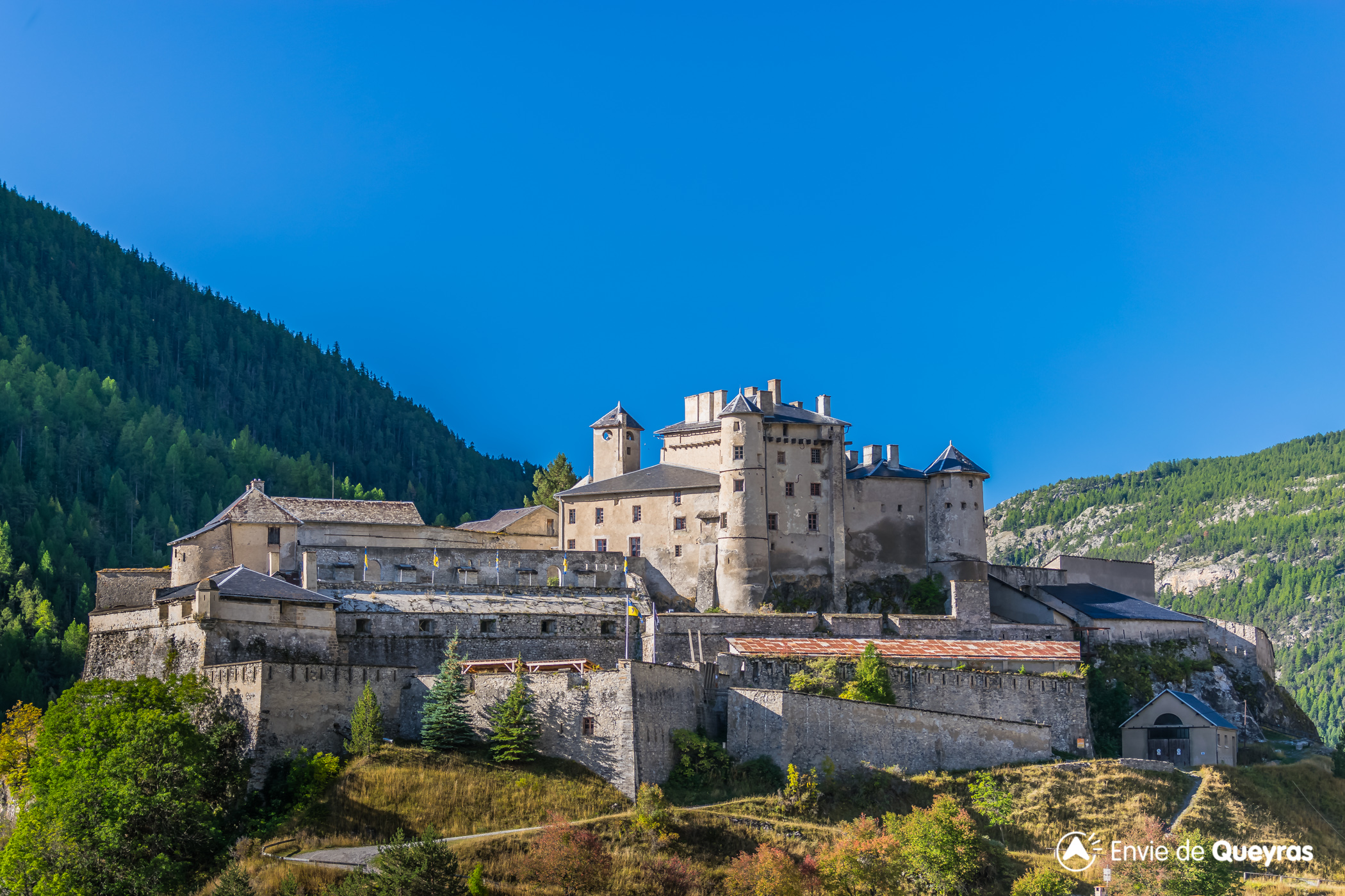 Votre nom sur le toit de Fort Queyras
